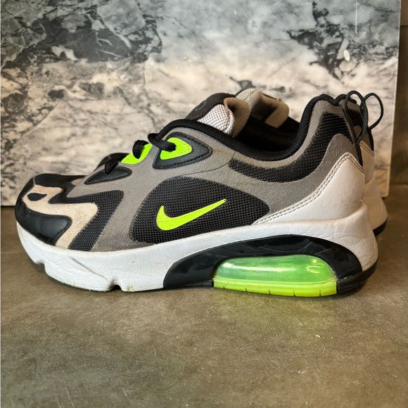 Nike Air Max 200 GS Grey Electric Green Size 7 Youth / 8.5 Wonens - Picture 6 of 12